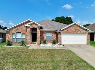 3105 Blue Jay Dr, Corinth, TX 76210
