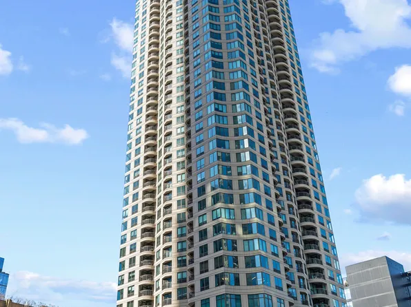 400 N La Salle Dr APT 3412, Chicago, IL 60654