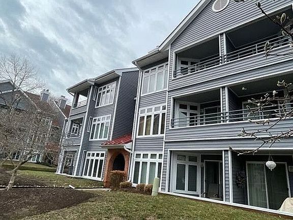 2nd image of 1123 Lake Heron Dr