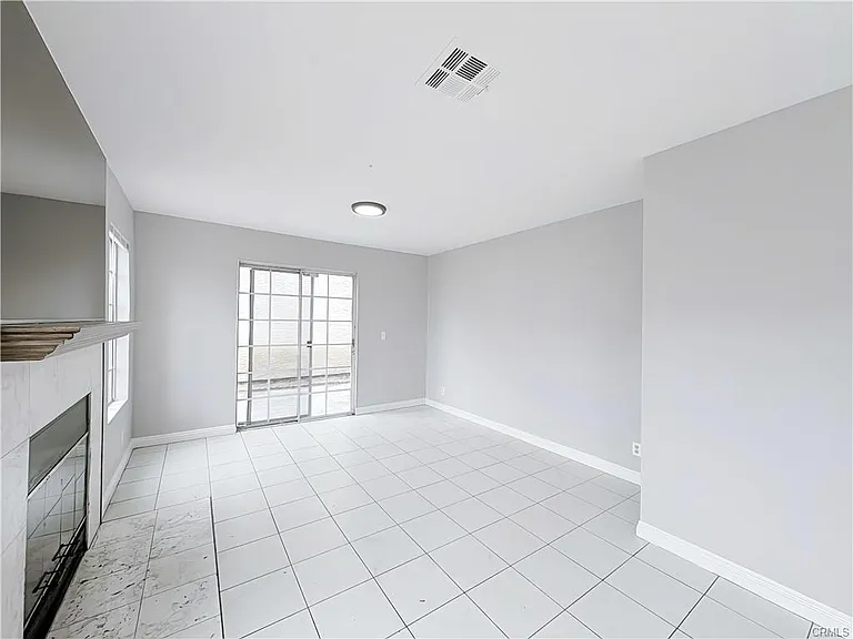 877 S Greenwood Ave — Photo 11