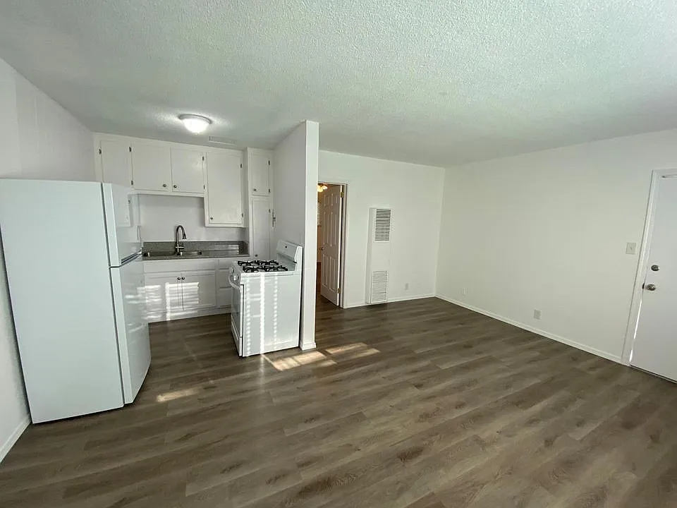 1 bed, 1.0 bath, $2,250 — Photo 3