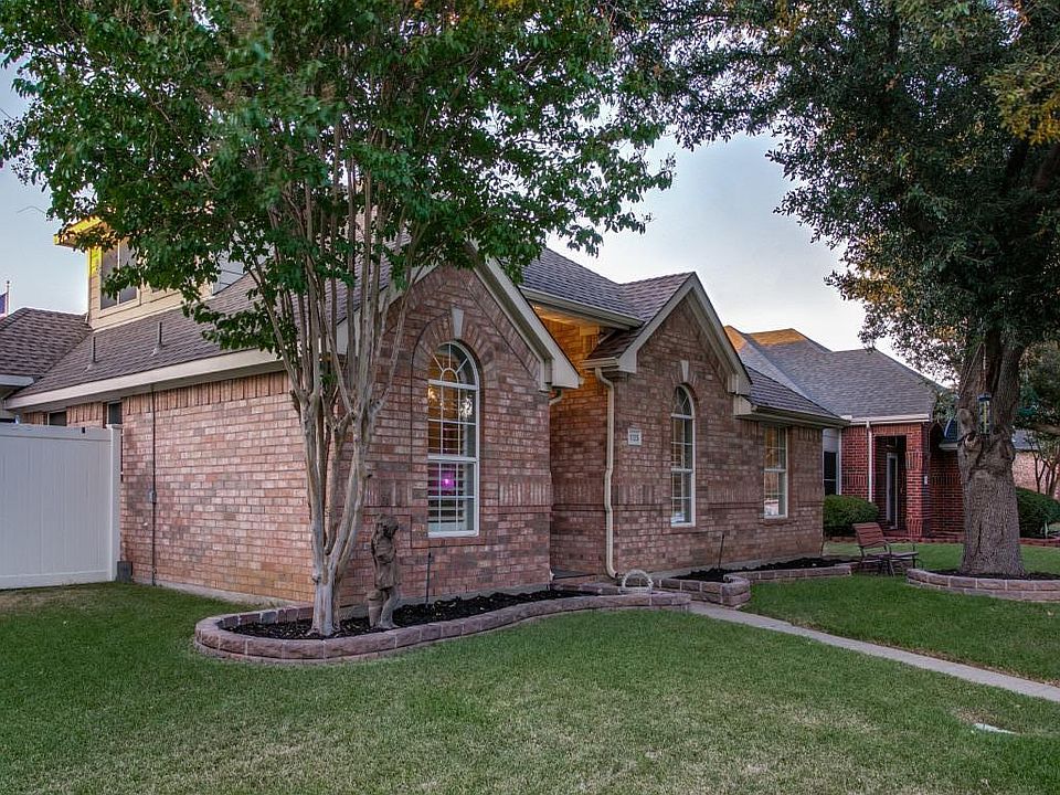 2nd image of 1125 Valley Oaks Dr