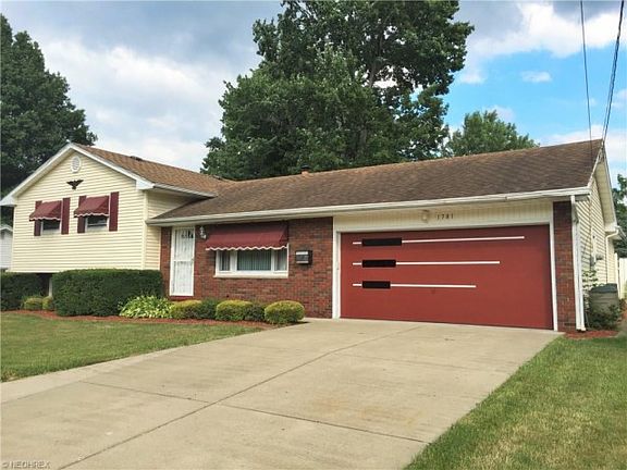 2nd image of 1781 Lancaster Dr