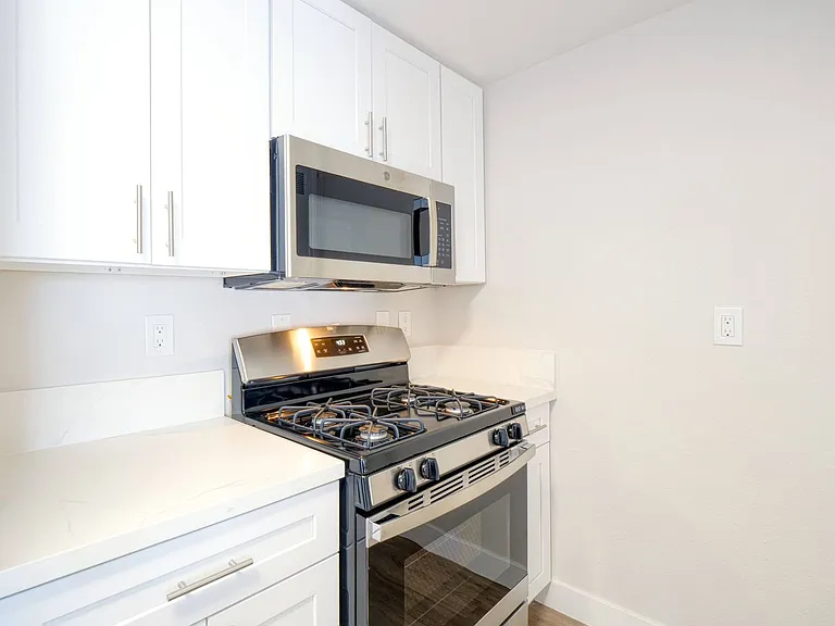 11208 S Western Ave — Photo 36