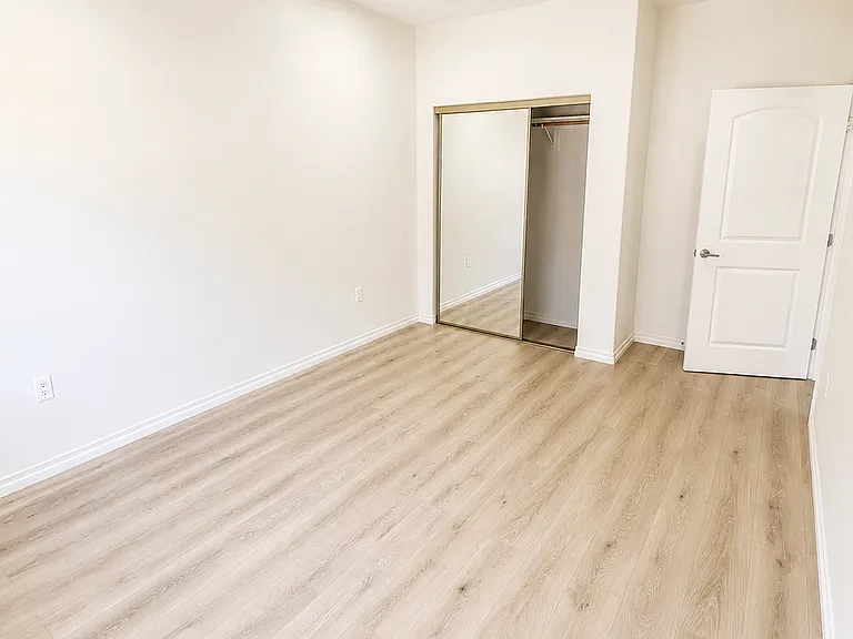 7327 Milwood Ave #105 — Photo 10