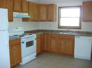 246 E Granada Ave APT 2, Lindenhurst, NY 11757
