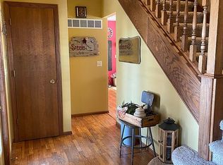 1315 E 15th St, Crete, NE 68333