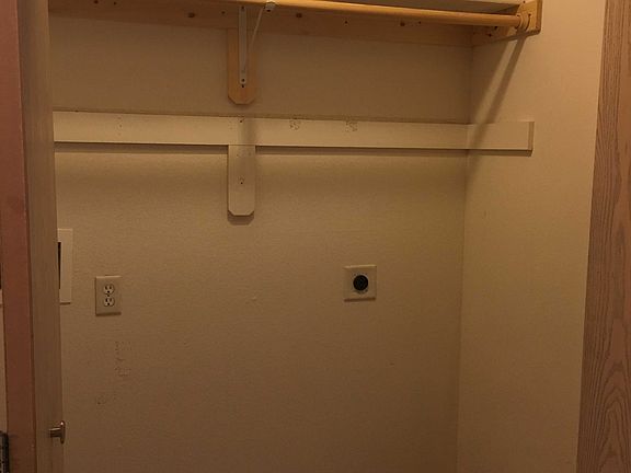 5th image of 1115 Garden Dr