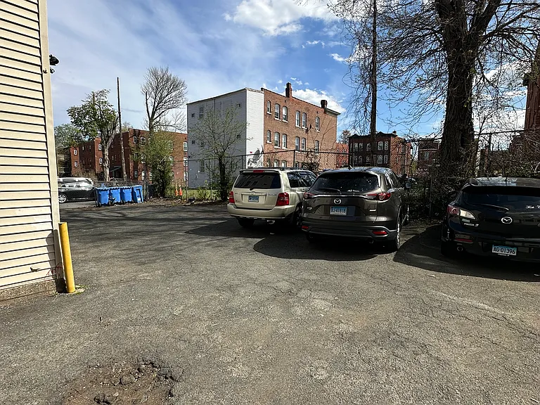 27 Mortson St #3E — Photo 17