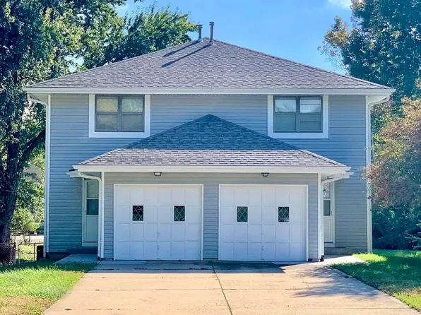 517 Vilas St, Leavenworth, KS 66048