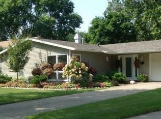 6780 Harrison St, Merrillville, IN 46410