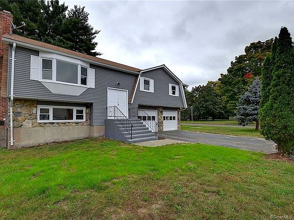 2nd image of 6 Carpenter Dr