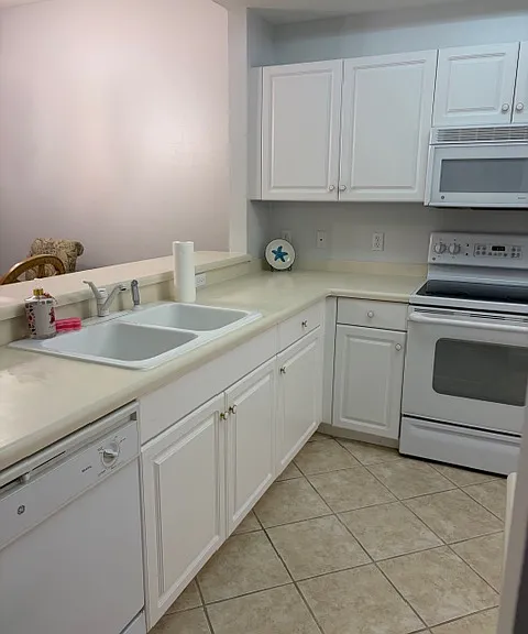 3981 Bishopwood Ct E — Photo 8