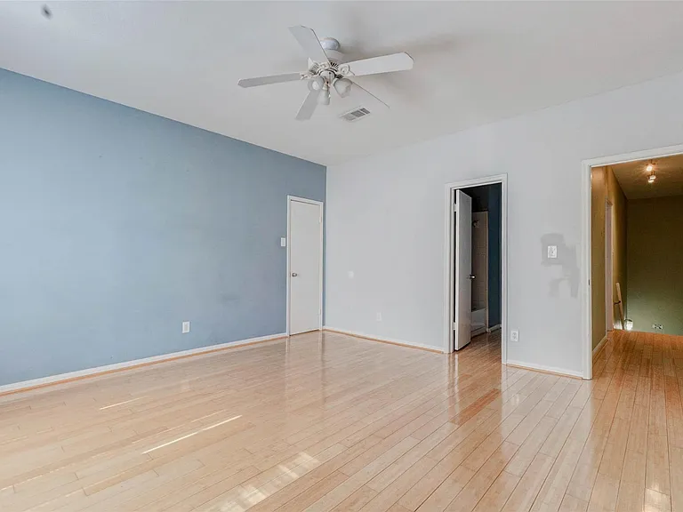 3800 Tanglewilde St #102 — Photo 15