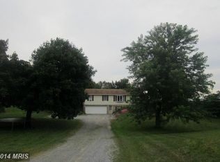 5682 Roxbury Rd, Shippensburg, PA 17257