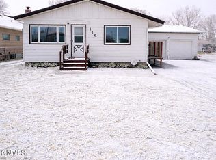 116 5th St E, Napoleon, ND 58561
