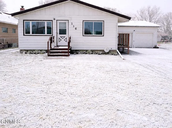 116 5th St E, Napoleon, ND 58561
