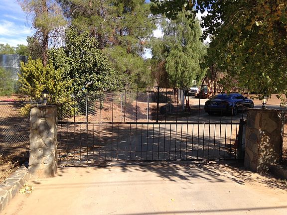 4th image of 12939 Sierra Hwy