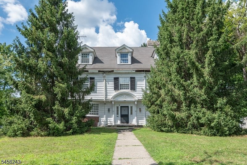 1st image of 436-46 Stelle Ave
