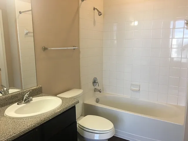 Post Rd — Photo 9