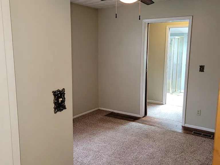 3915 S Orchard Ct — Photo 29