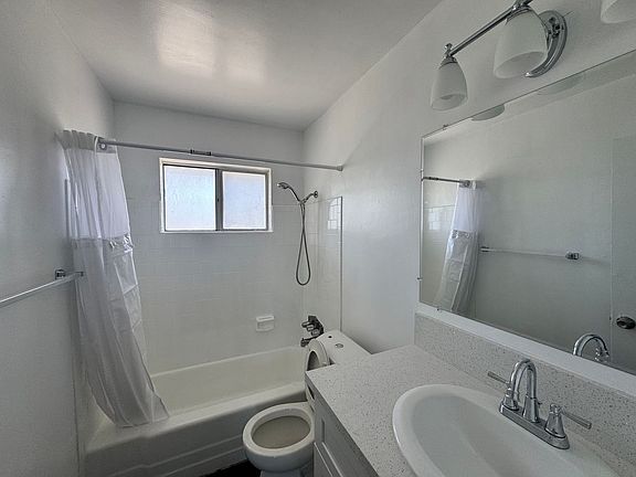 4th image of 2600 Haley St APT 15