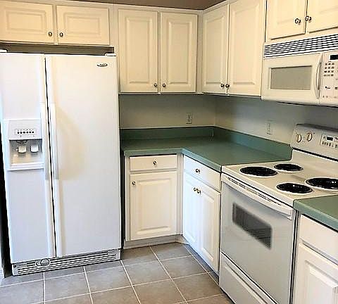 3rd image of 34 Golf Villa Dr