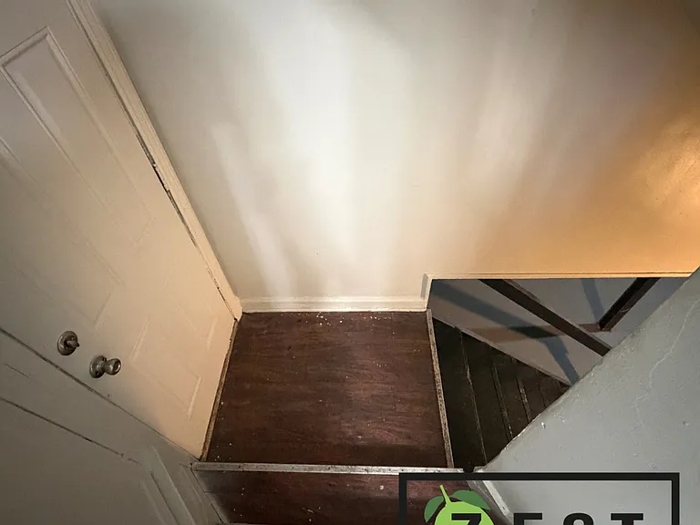 19171 Cliff St — Photo 12