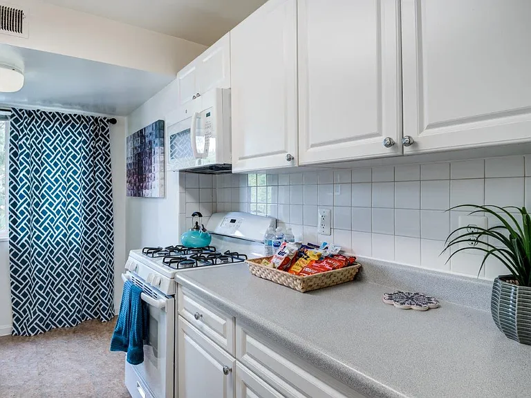 Stoneridge at Mark Center Apartment Homes — Photo 2