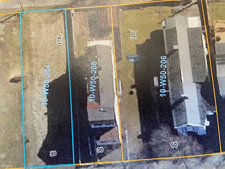 2nd image of 90 Iowa St