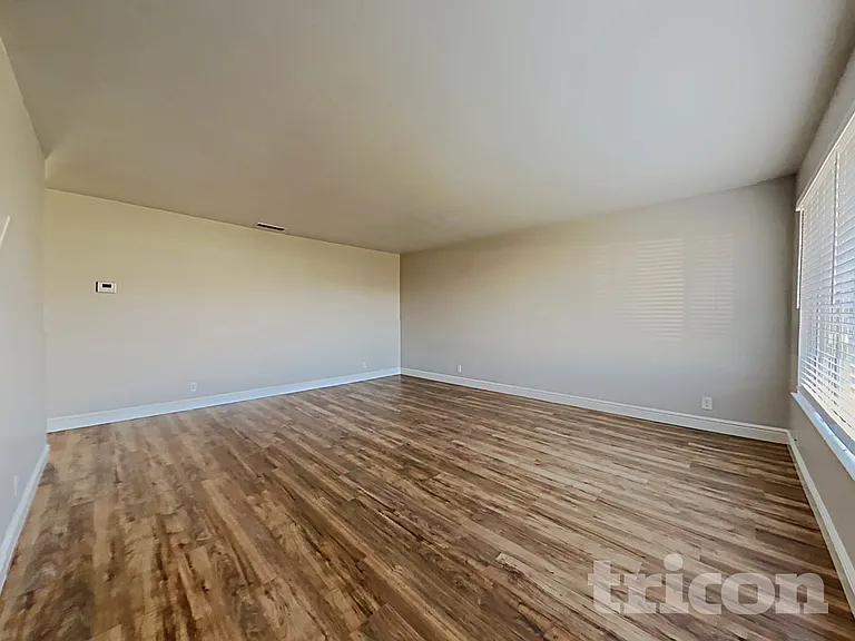 4673 Tallyho Dr — Photo 3