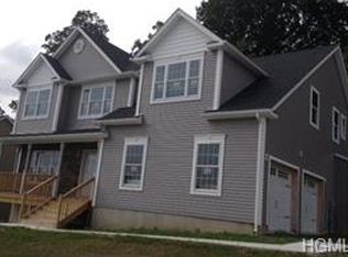 6 Village Gate Way, Monroe, NY 10950