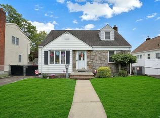 2502 Beltagh Ave, Bellmore, NY 11710