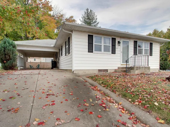 327 N Madison St, Pittsfield, IL 62363