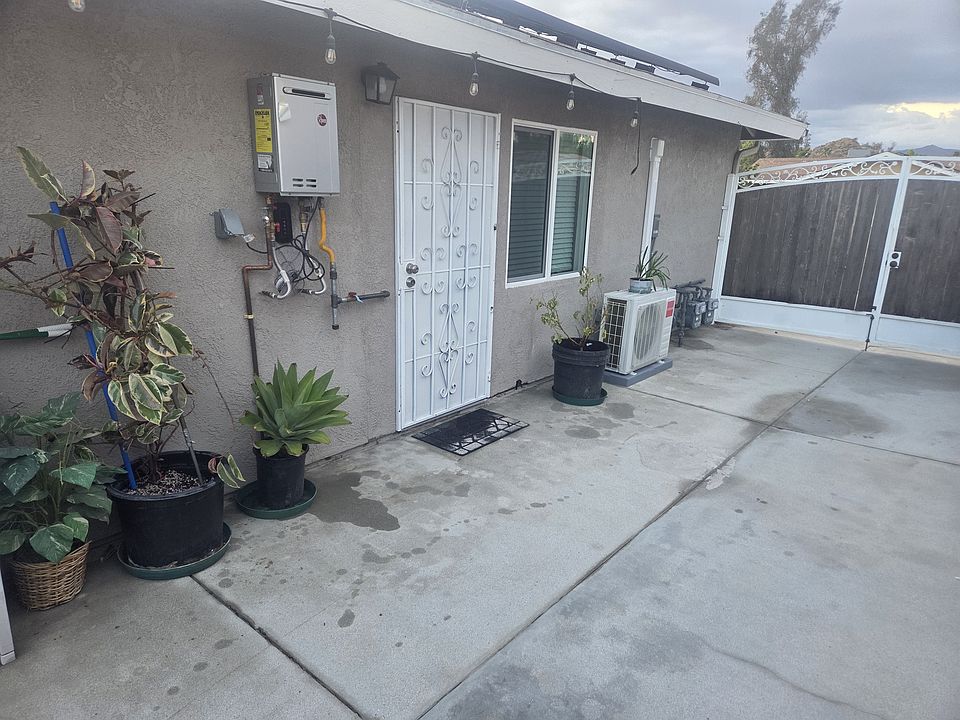 1st image of 42087 Abbott Ln