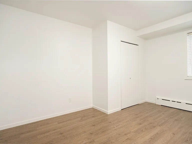 1445 W 11th Ave #11 — Photo 6