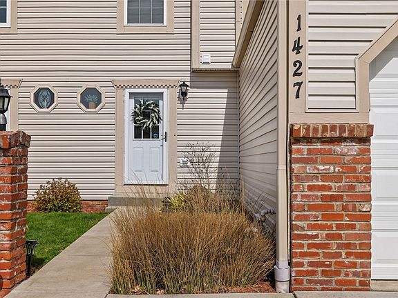 2nd image of 1427 Yorktown Dr