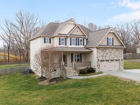 3rd image of 1039 Bluebell Ln