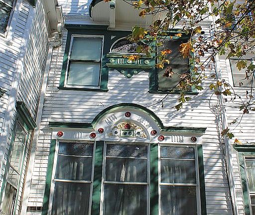 5th image of 131 S Lake Ave APT 1