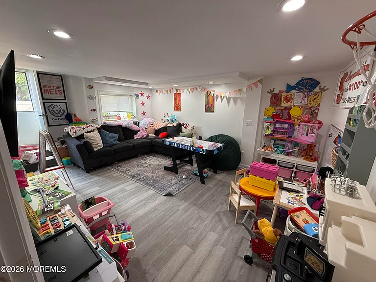 211 Clubhouse Dr — Photo 24