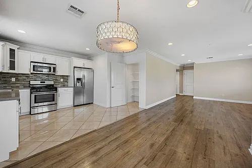 872 N Edgemont St #8721 Photo 1