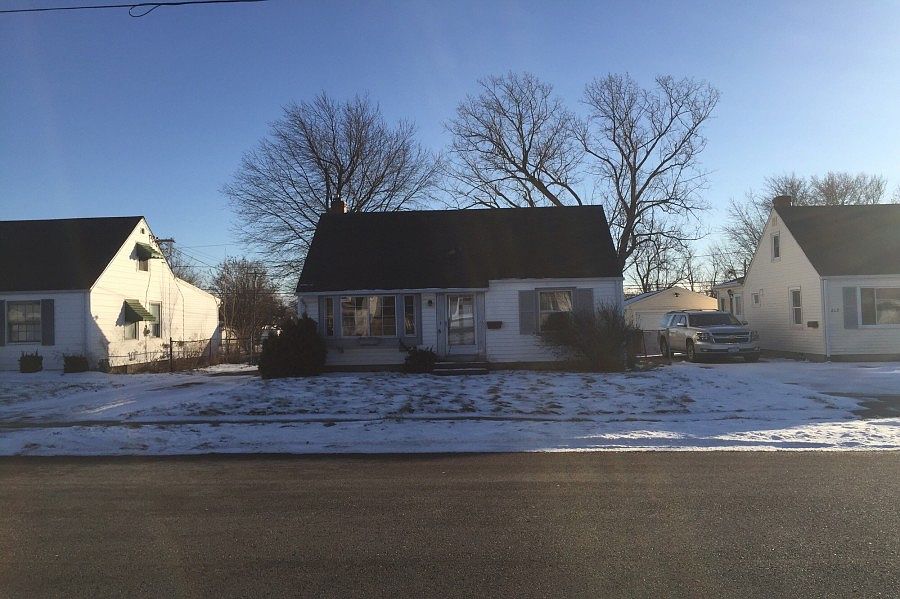 1st image of 221 Yeager Dr