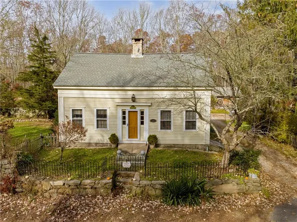 420 Old Mill Rd, Charlestown, RI 02813