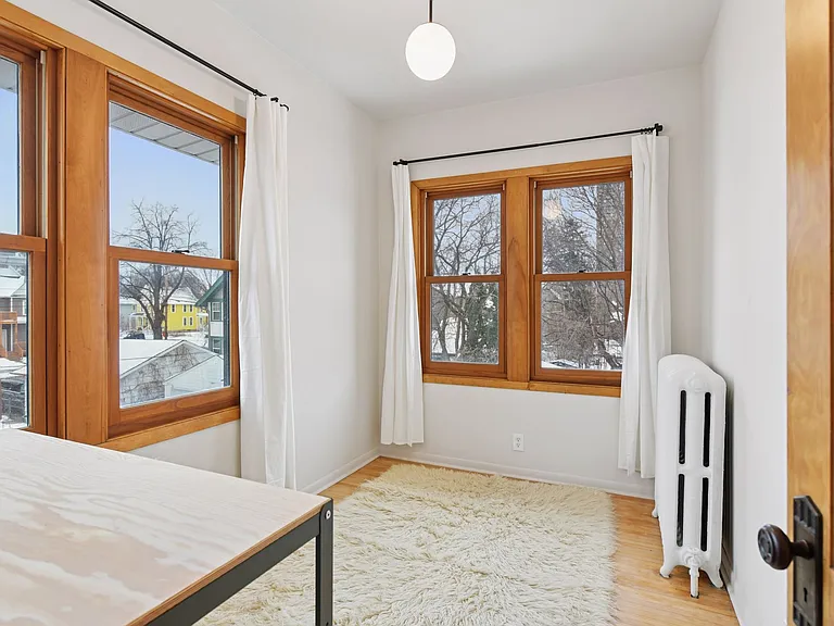 1808 Taylor St NE — Photo 12