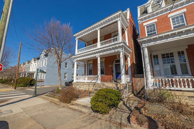 1st image of 2328 Stuart Ave #1