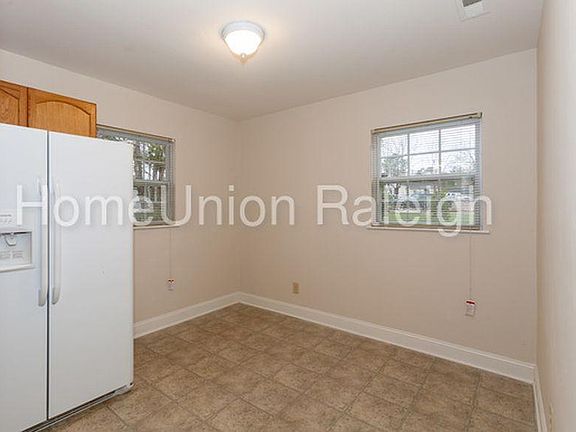 5th image of 3110 Wedgedale Dr