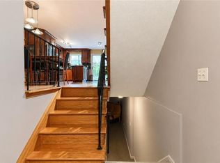 83 Lorraine Loop, Staten Island, NY 10309