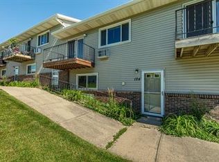 122-130 Maple Ct, Mount Horeb, WI 53572