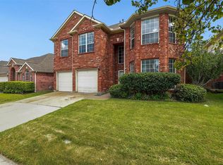 4732 Parkmount Dr, Fort Worth, TX 76137