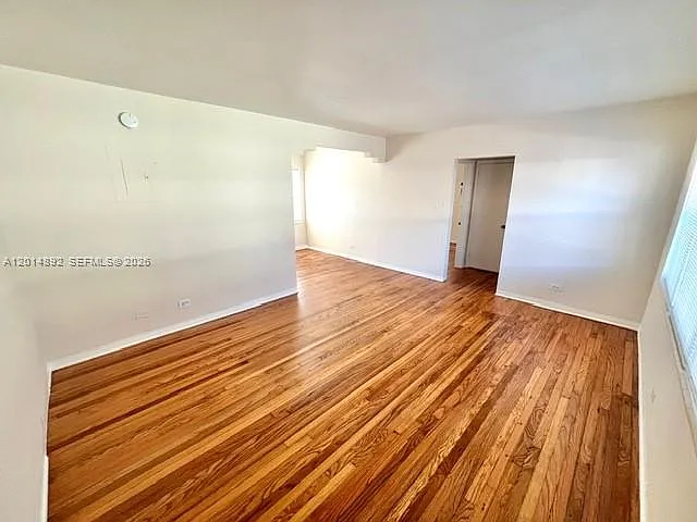 Building Photo - 700 NE 85th St #15